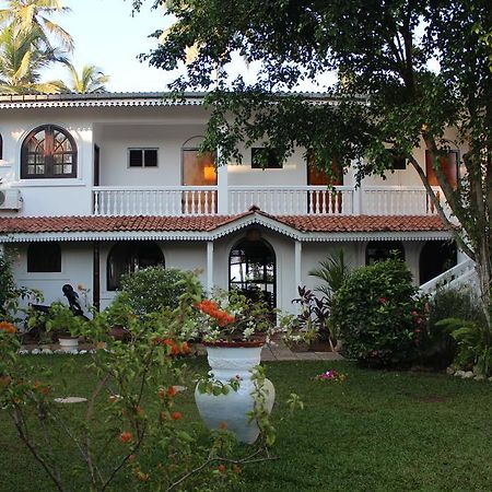 Hideaway Hikkaduwa Hotel Exterior photo