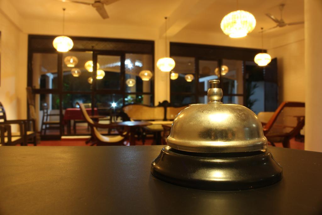 Hideaway Hikkaduwa Hotel Exterior photo