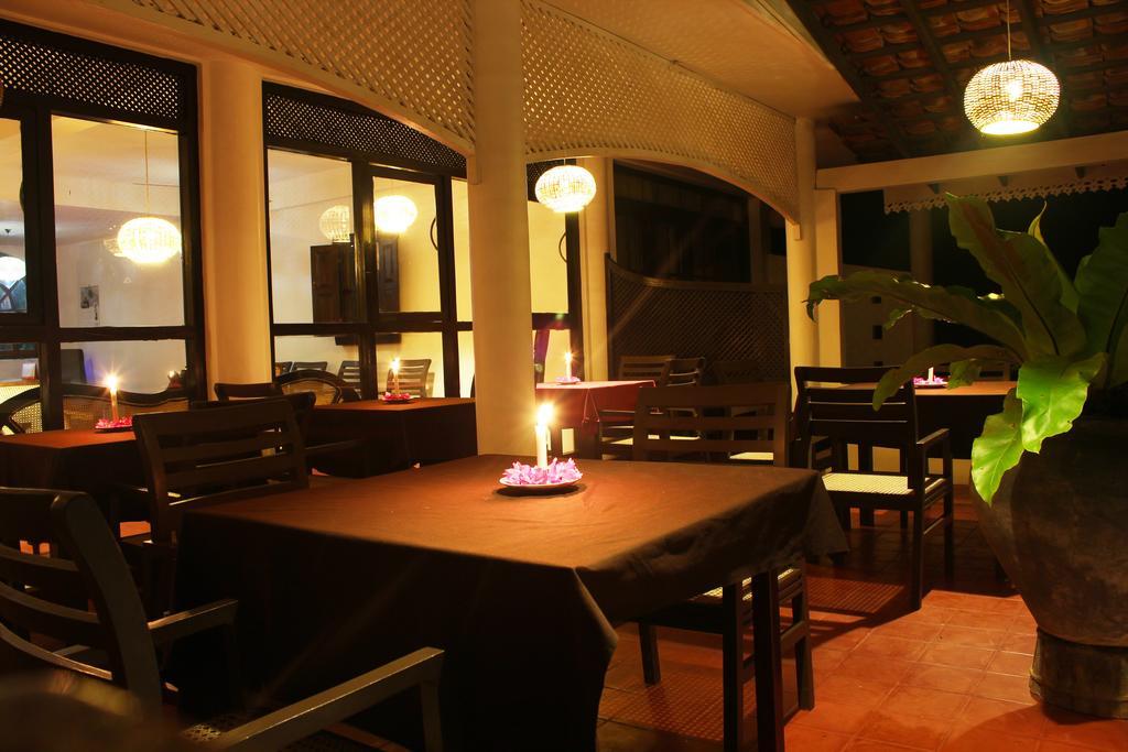 Hideaway Hikkaduwa Hotel Exterior photo