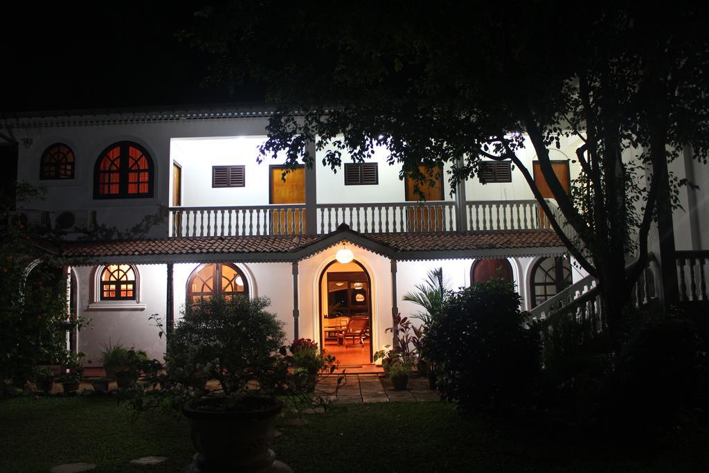 Hideaway Hikkaduwa Hotel Exterior photo