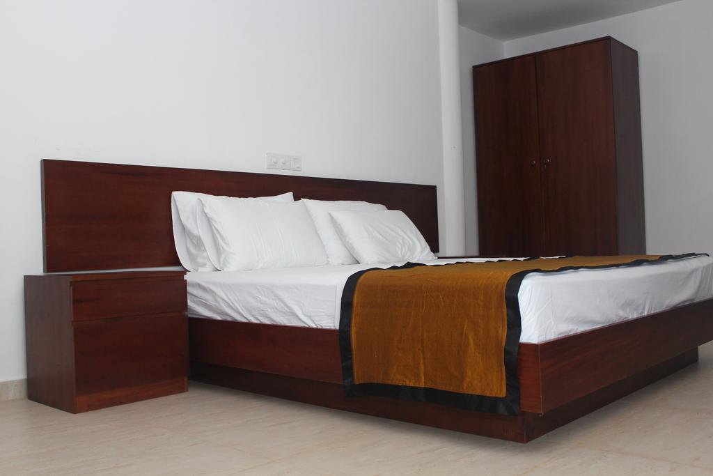 Hideaway Hikkaduwa Hotel Room photo