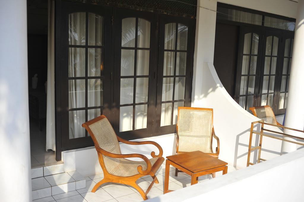 Hideaway Hikkaduwa Hotel Exterior photo